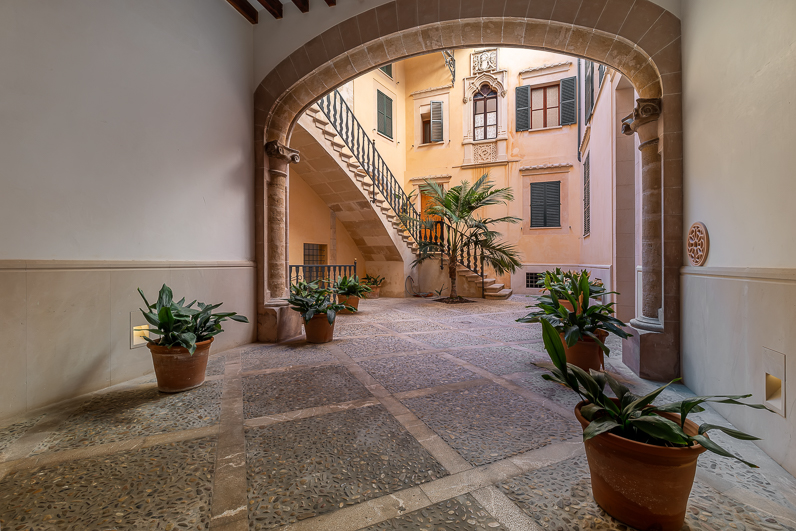 Stylish luxury flats in the historic city centre of Palma