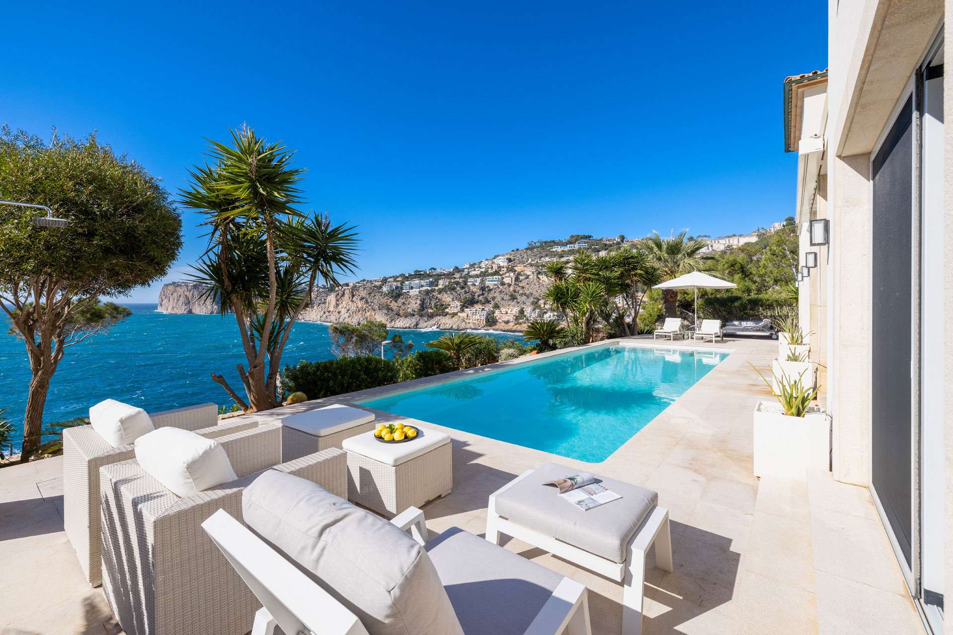 Traumhafte Meerblickvilla in bester Lage in Cala Llamp - Puerto Andratx