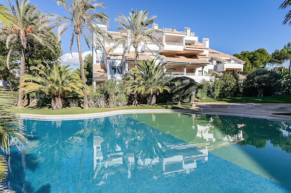 Completely renovated apartment in Nova Santa Ponsa