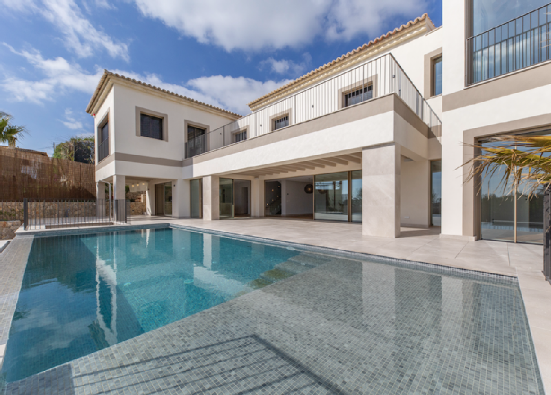Spacious luxury new-build villa in Genova