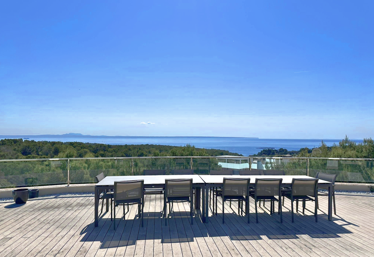 Rare Opportunity: Penthouse with sea view in Sol de Mallorca – with Rooftop Terrace, Jacuzzi & Sauna