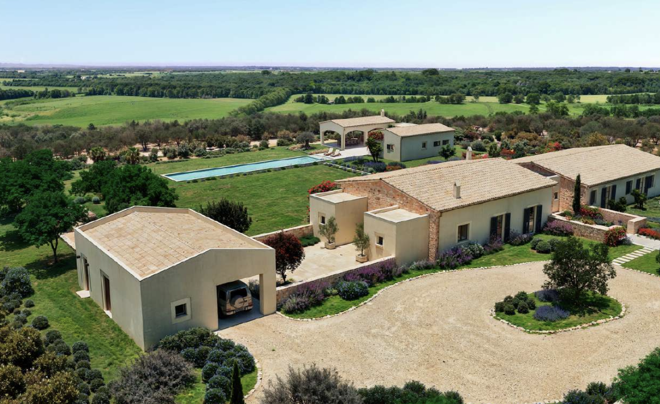 Elegant New Finca with breathtaking panoramic views – 20 Minutes from Palma