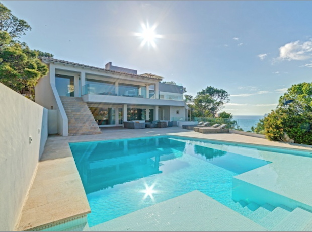 La Mola- Spectacular Property with 180º breathtaking views in one of the most exclusive areas of Andratx.