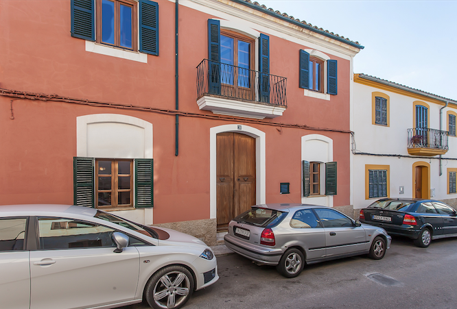 Traditional townhouse house close to the center of Andratx with views till the harbour of Puerto Andratx