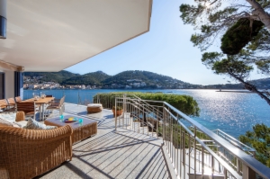 Villa in erster Meereslinie direkt am Yachthafen von Puerto Andratx