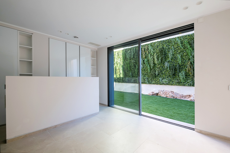 Luxury apartments with sea and harbour views in Palma